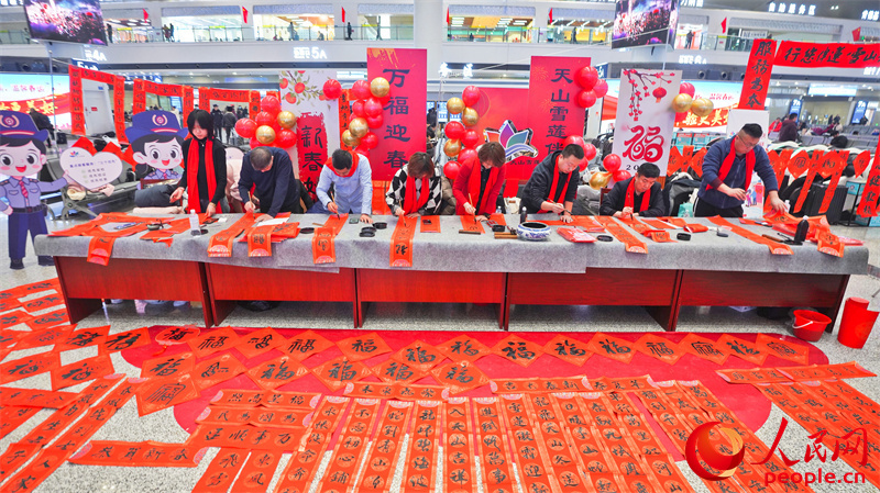 烏魯木齊暖心春運 旅客踏上歡喜回家路【2】