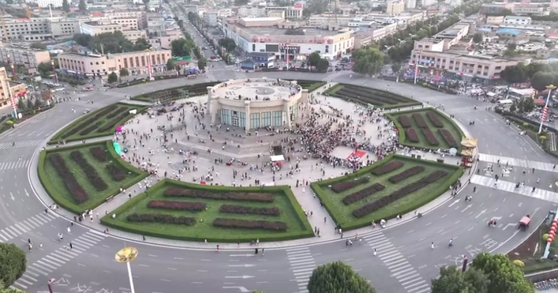 一座八卦城 萬千游客來